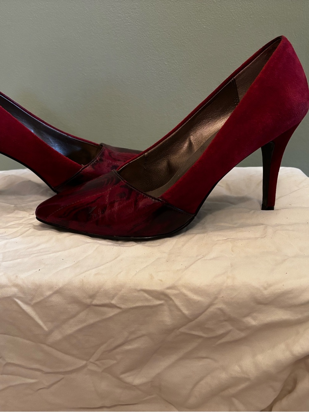 Moda Wine Pointed-Toe Pumps - Picture 2 of 4